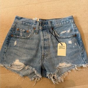 LEVI 501 jean shorts size 24